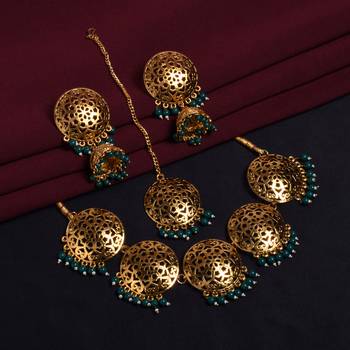Steorra jewels Green Beads Golden Choker Necklace for Women 1