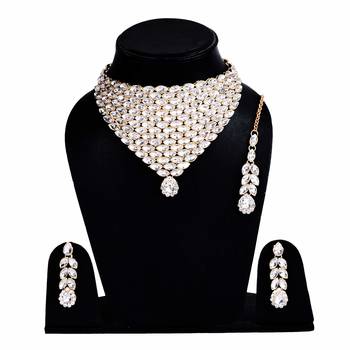 Steorra jewels Heavy Stone Studded Chokar Necklace Set with Earings and Maang Tikka 1