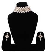 Steorra Jewels White Kundan choker Necklace Set With Earrings For Women
