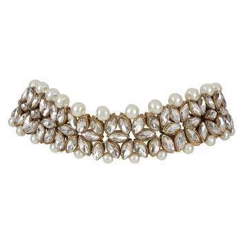 Steorra Jewels Floral Style transparent Gold Crystals Necklace Set with Maang Tikka Earrings for Women 3