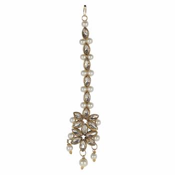 Steorra Jewels Floral Style transparent Gold Crystals Necklace Set with Maang Tikka Earrings for Women 5