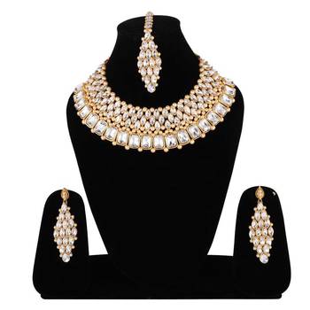 Steorra Jewels White Traditional Crystal Stone Golden Texture Choker Necklace Set for Women 1