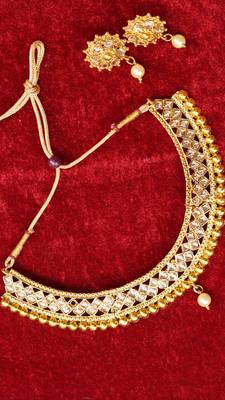 Steorra jewels Golden Tone Simple Designer Kudnan Necklace Set for Women 3