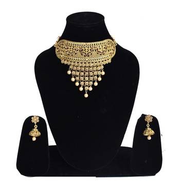 Steorra jewels Golden Neck Touch Jewelry Necklace for Women 1
