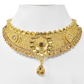 Steorra Jewes Traditional Indian Golden Choker Necklace set for girls and women 3