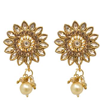 Steorra jewels tradional white Beads golden kundan choker necklace set with matching earring for girls and women 4