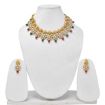 Steorra Jewels Traditional indian wedding style golden kundan red green beads choker necklace set for women and girls 1