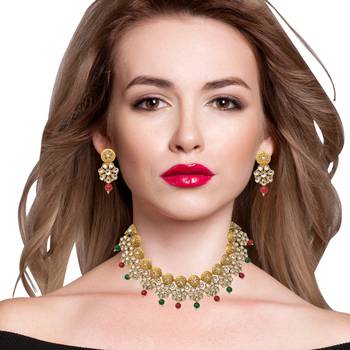 Steorra Jewels Traditional indian wedding style golden kundan red green beads choker necklace set for women and girls 2