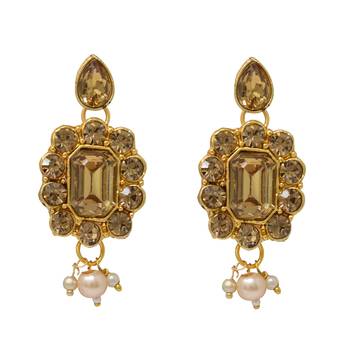 Steorra Jewels Traditional Heavy Kundan Golden Pearl Choker Necklace with matching earring for women and girls 5