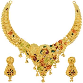 Steorra Jewels Traditional Golden Wedding Style Necklace set with matching earring for women and girls 2