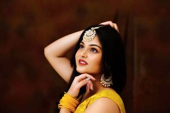 Designer Kundan Stone Bridal Dangler Pearl Stone Earrings Studs With Matching Maang Tikka 1