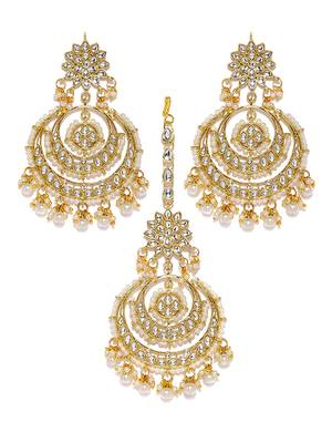 Designer Kundan Stone Bridal Dangler Pearl Stone Earrings Studs With Matching Maang Tikka 3