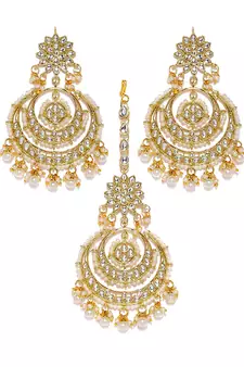 Designer Kundan Stone Bridal Dangler Pearl Stone Earrings Studs With Matching Maang Tikka