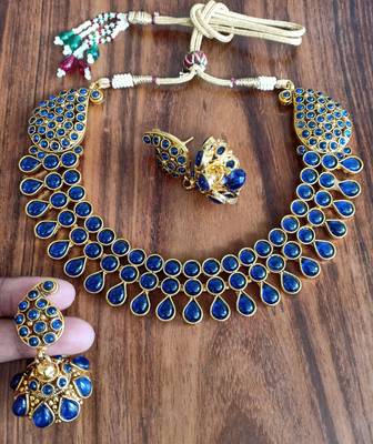 Blue agate necklaces 1