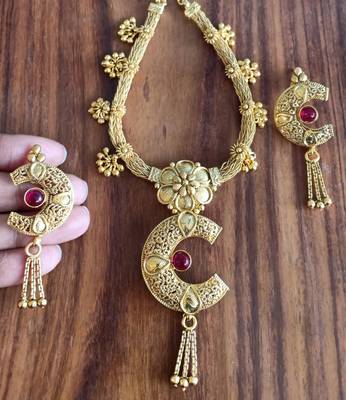 Red agate necklaces 2