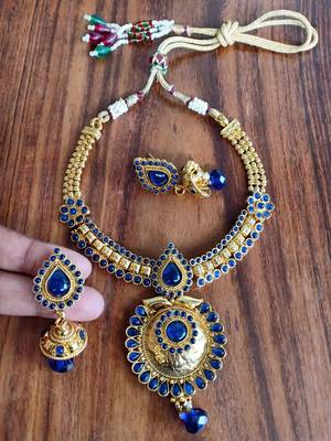 Blue agate necklaces 2