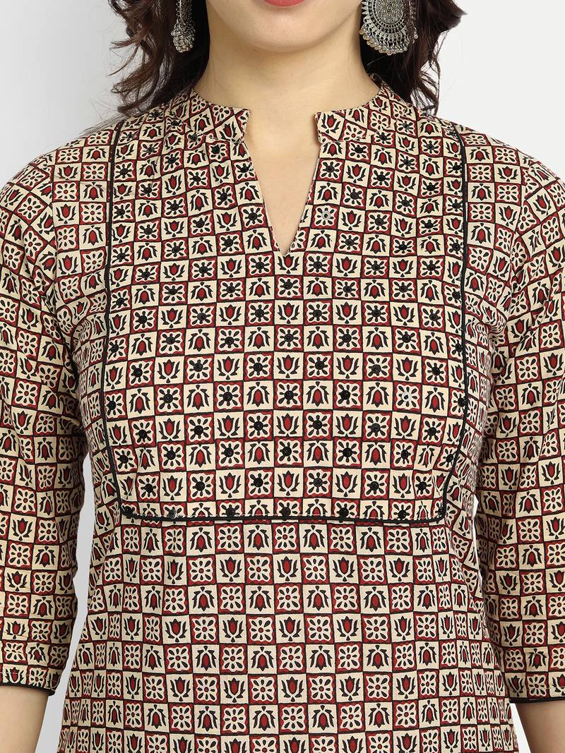 Beige Printed cotton quarter sleeves Kurta set