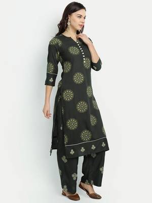 Olive Green Printed Kurta Set 3