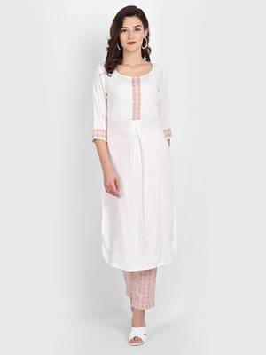 Casual White Solid Kurta With Printed Pants 7
