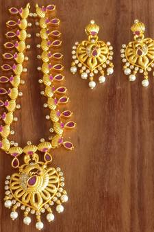 Red agate necklaces