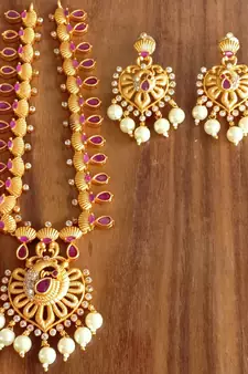 Red agate necklaces