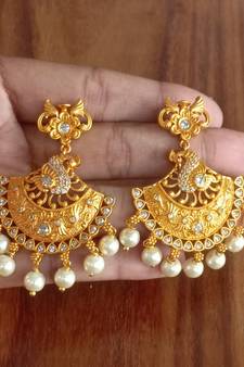 White agate earrings