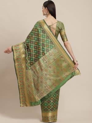 Green woven banarasi silk saree with blouse 2