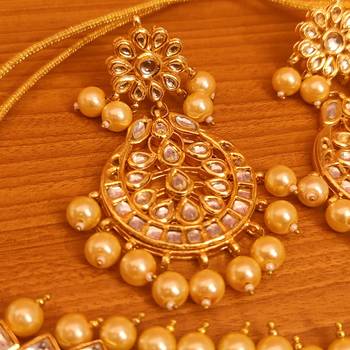 White necklace-sets 2