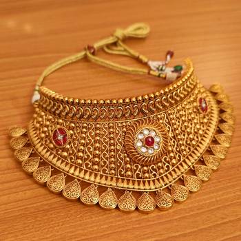 Red necklace-sets 3