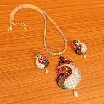 Multicolor pendants 1