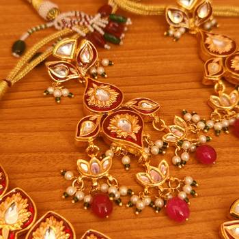 Red necklace-sets 2