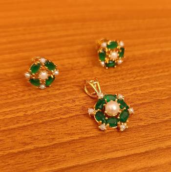 Green pendants 2