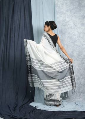White Woven Cotton Saree With Blouse  2