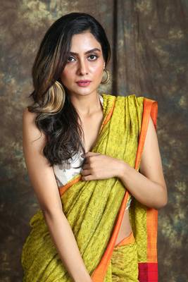 Lime plain blended cotton saree with blouse 4