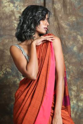 Rust plain blended cotton saree with blouse 4