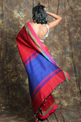 Red plain blended cotton saree with blouse 3