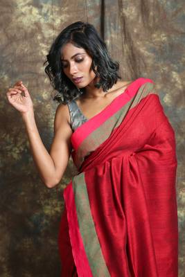 Red plain blended cotton saree with blouse 4