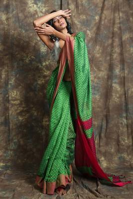 Green plain blended cotton saree with blouse 1