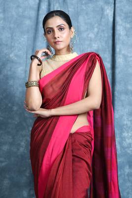 Maroon plain blended cotton saree with blouse 4