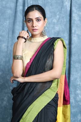 Black plain blended cotton saree with blouse 4