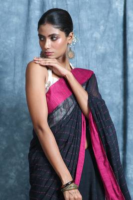 Black plain blended cotton saree with blouse 4