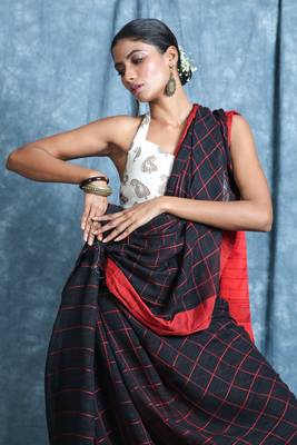 Black plain blended cotton saree with blouse 4
