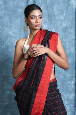 Black plain blended cotton saree with blouse 4