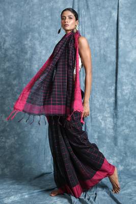 Black plain blended cotton saree with blouse 2