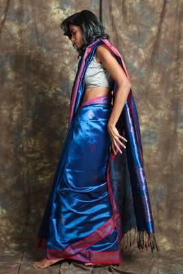 Blue woven silk saree with blouse 2