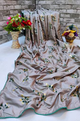 Grey Printed silk blend Blend Saree With Blouse