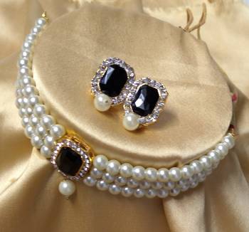 Black necklaces 1