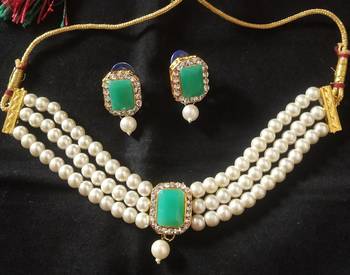 Green necklaces 2