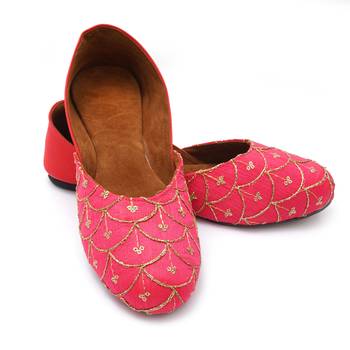Purely Lush Pink Color Handmade Designer Jutti for women Mojari Khussa 3