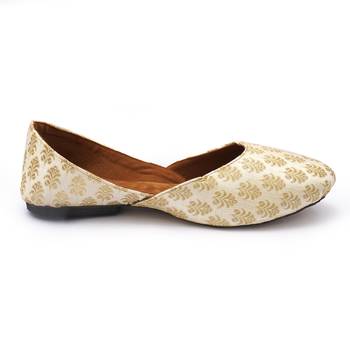 Purely Lush Golden Jutti for Women Flats Ladies Footwear Mojari Khussa 2